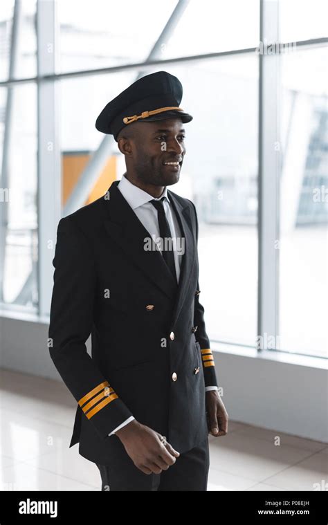 American pilot uniform hi-res stock photography and images - Alamy