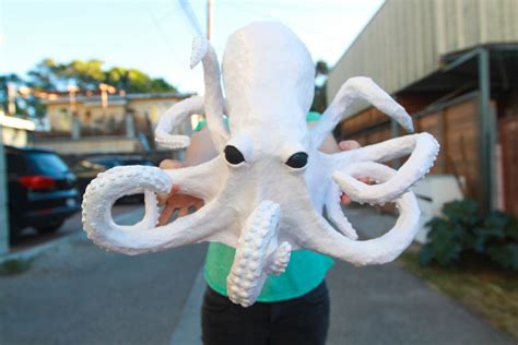 Creepy Paper Mache Octopus: Craft Tutorial