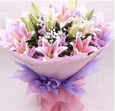 Stargazer Bouquet – Flowers Delivery NYC