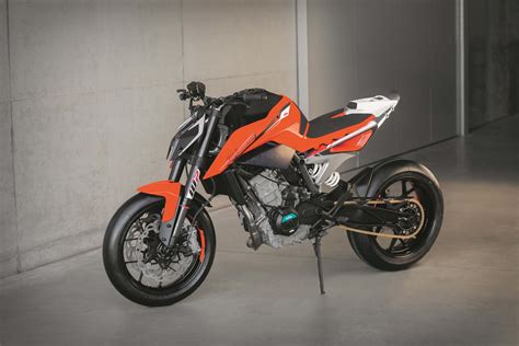 KTM 790 Duke Prototype Debuts with Parallel-Twin Engine