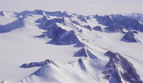 Is Antarctica a Desert or Tundra? [Both – Here’s How] - Polar Guidebook