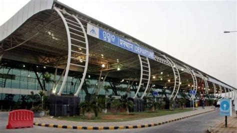 Building collapses at Bhubaneswar airport, 1 killed – India TV