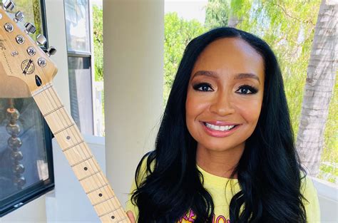 Malina Moye Debuts Special-Edition Fender Guitars – Billboard