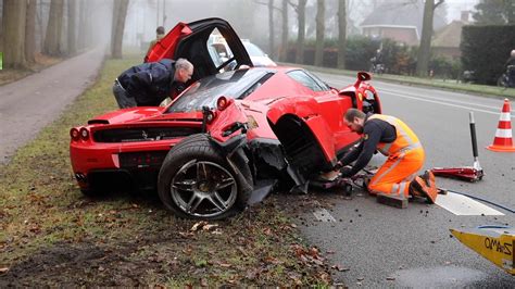 Ferrari Enzo crashed in The Netherlands : cars