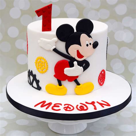 Mickey mouse welcome Fondant cake | Winni