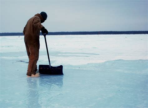 Alaska's engineers build ice bridges | Article | The United States Army