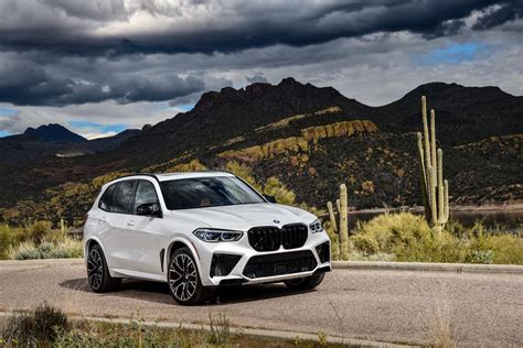 2020 BMW X5 M Competition presented in Mineral White