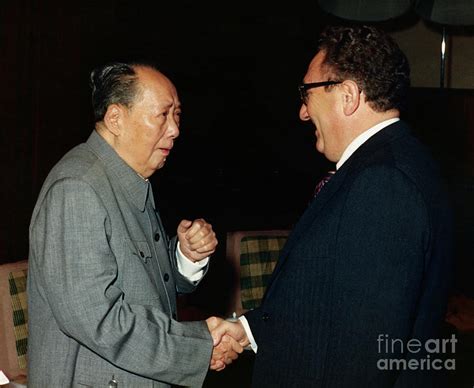 Henry Kissinger Meeting Mao Tse-tung Photograph by Bettmann