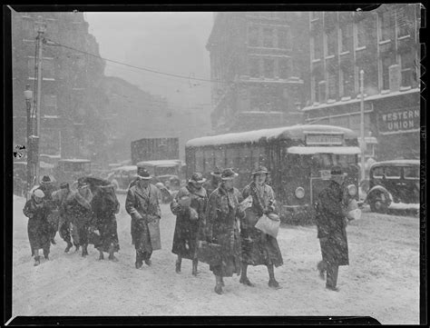 Pedestrians and autos, big snow storm in Boston. 1930 Old Photography ...