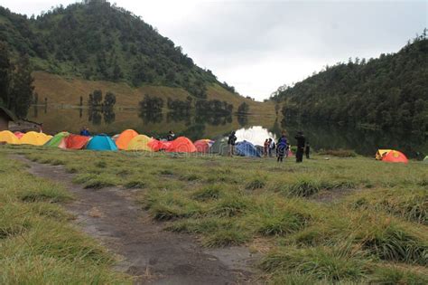 Lake Ranu Kumbolo Which is on Mount Semeru and is Very Beautiful ...