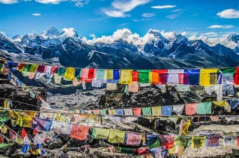 A Hikers Guide To Gokyo Lakes In Nepal - Unusual Traveler