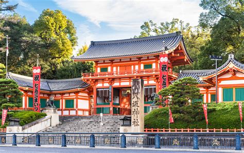 Yasaka-jinja Shrine | Travel Japan - Japan National Tourism ...