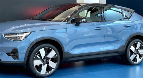 First look at 2022 Volvo C40 Recharge EV: Will you miss the X? | Electrek