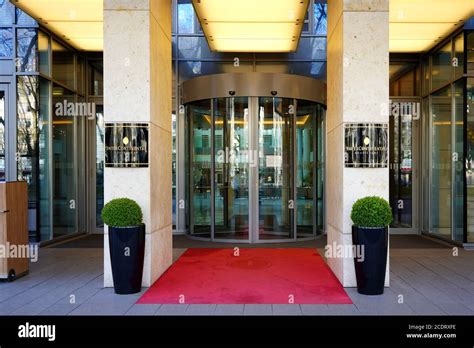 Front view of the entrance of the 5 star hotel Intercontinental on ...