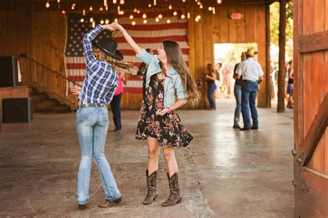 Friday Night Barn Dance | Mortimer Farms