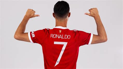 Cristiano Ronaldo Gets Number 7 at Manchester United