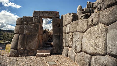 Sacsayhuamán, an imposing jewel of pre-Hispanic engineering