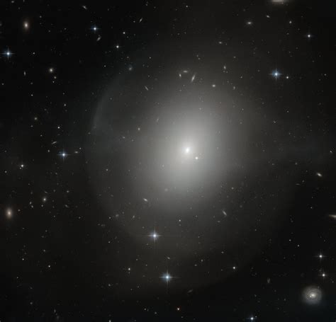 Hubble Space Telescope Views Elliptical Galaxy NGC 2865