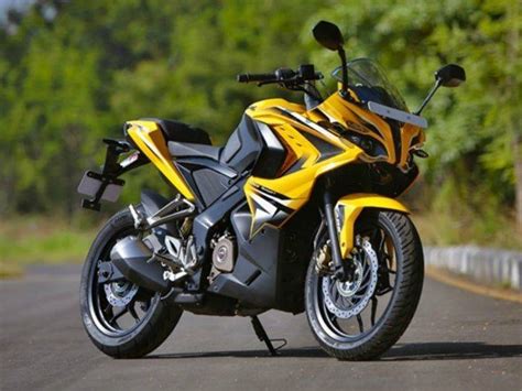 2015 ZigWheels Awards: Executive Bike of the Year Bajaj Pulsar RS200 ...