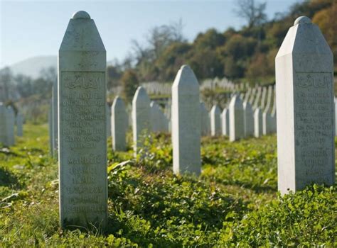 Uncovering Mass Graves | Remembering Srebrenica