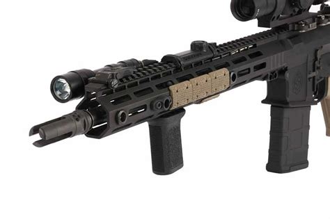 BCM GUNFIGHTER Vertical Grip Mod 3 M-LOK Black-BCM-VG-MCMR-M