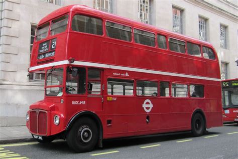 British PM hails double-decker bus order for Mexico - Business ...