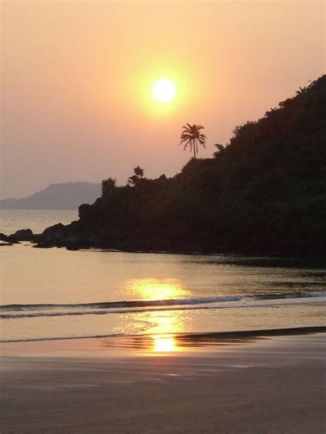 Sunset At #Goa Beach | Best places to travel in india, Evening sunset ...