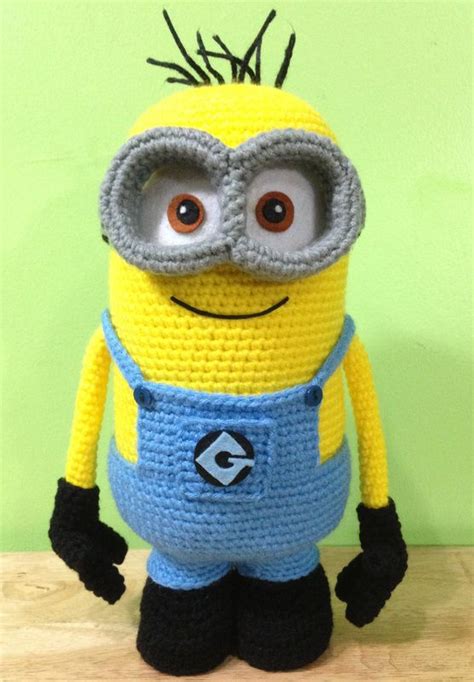 Minions! Free Patterns to Crochet | Minions de crochê, Padrão minion ...