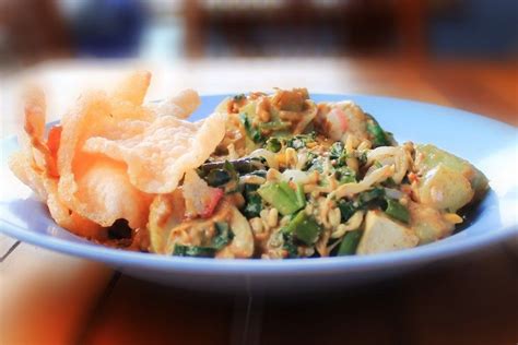 Different, Here are 3 Gado-Gado Recipes from Each Region in Indonesian ...