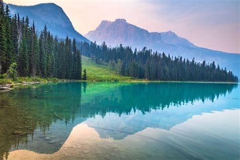 The 15 Most Crystal-Clear Lakes in the World | Reader's Digest Canada