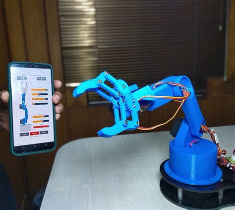 Programmable Arduino Robotic Arm Smartphone Control | NevonProjects