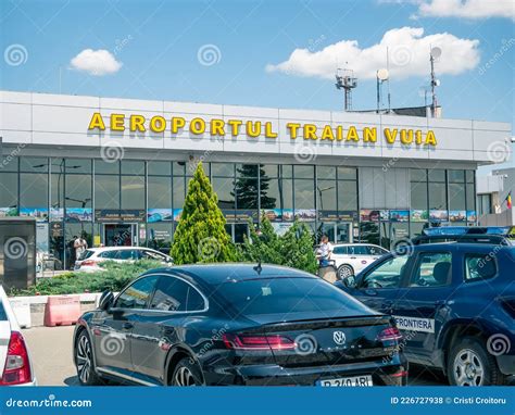 The Entrance with Arrivals and DeparturesTimiÈ™oara Traian Vuia ...