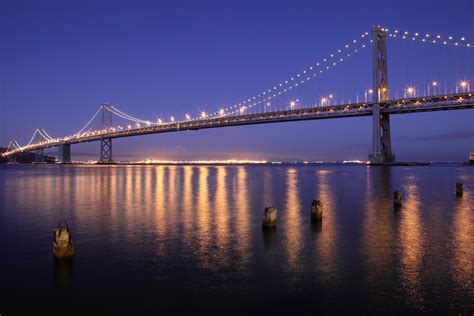 File:San Francisco Oakland Bay Bridge at night.jpg - Wikimedia Commons