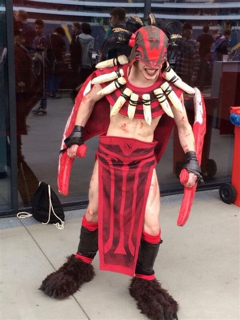 Bloodseeker cosplay at ESL One : r/DotA2