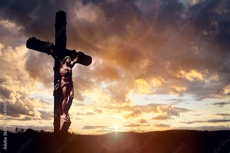 Crucifix cross at sunset background, crucifixion of Jesus Christ Stock ...