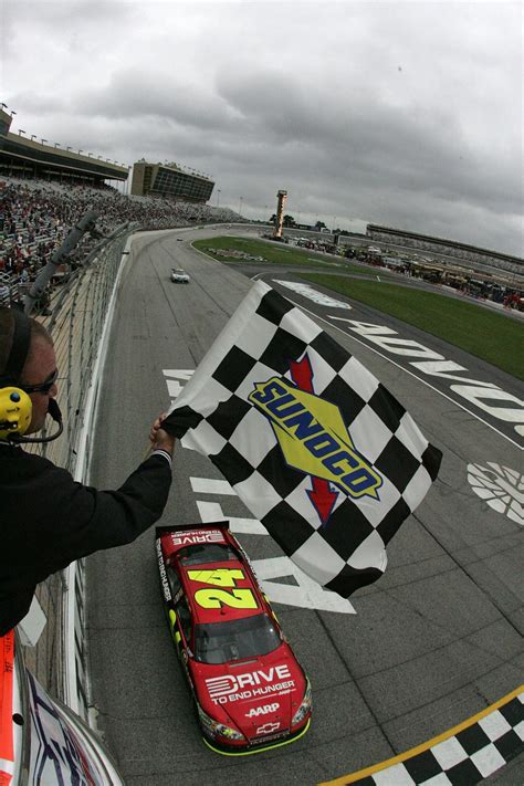 Jeff Gordon wins at Atlanta to become NASCAR's 3rd winningest driver of ...