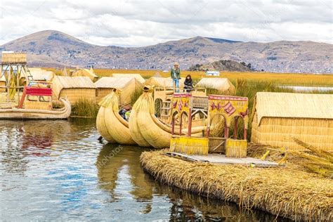 Reed boat lake Titicaca,Peru — Stock Photo © vitmarkov #34556811