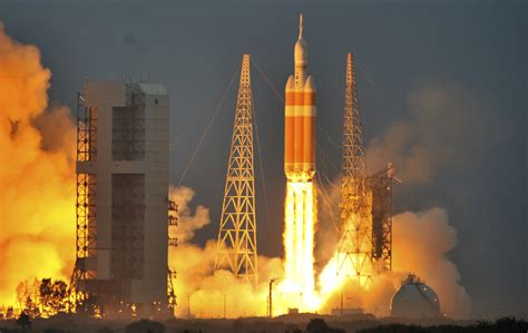 Textbook launch for NASA's Orion spacecraft - CBS News