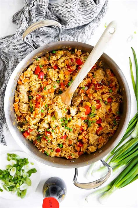 Easy Chicken Fried Rice Recipe - Savory Nothings