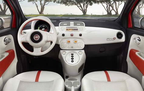 Fiat Reveals 500e | TheDetroitBureau.com