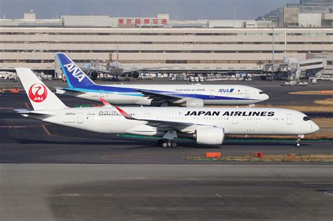 Japan Airlines vs ANA - Which Japanese Carrier Is Better?