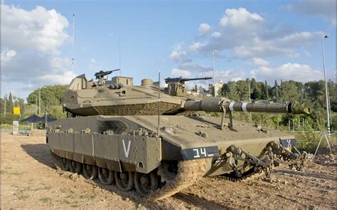 Merkava 5 tank handed over to Israeli army for testing