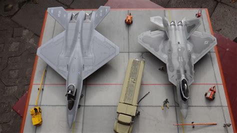 Diorama F-22 Raptor e YF-23 Black Widow II - Poder Aéreo – Aviação ...