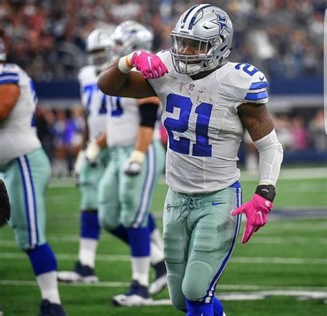 Ezekiel " Zeke " Elliott (21) Dallas Cowboys Kings | Dallas football ...