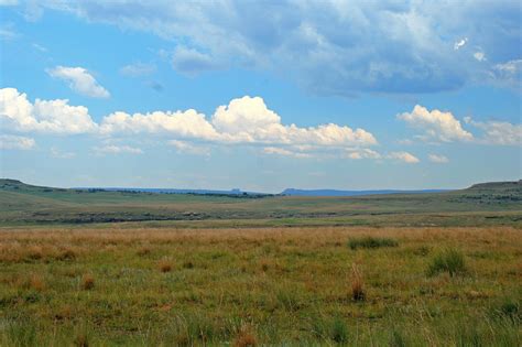 Countryside,veld,grass,mountains,clouds - free image from needpix.com