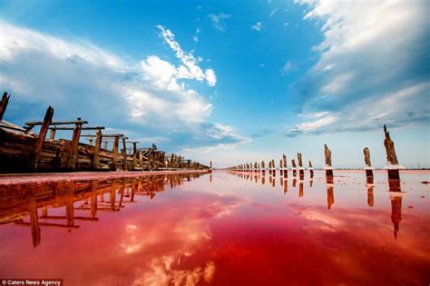 Blood-red abandoned salt mines at Lake Sivash in Crimea - Strange Sounds