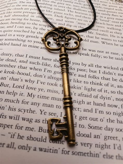 Vintage Key Necklace / Key Necklace / Ornate Key / Vintage - Etsy