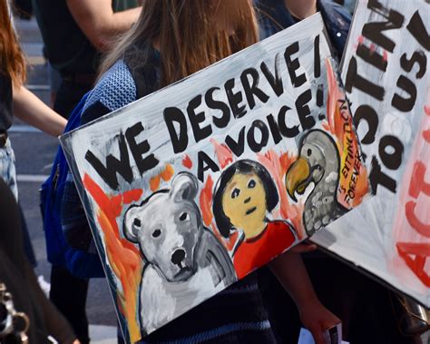 Our favorite posters from the 2019 Climate Strike – CREDO Mobile Blog