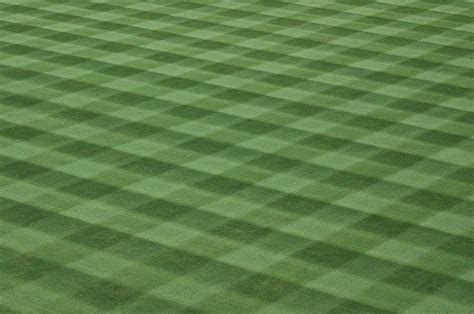 Lawn Mowing Patterns Techniques, Tips and Tricks - Lawn Chick