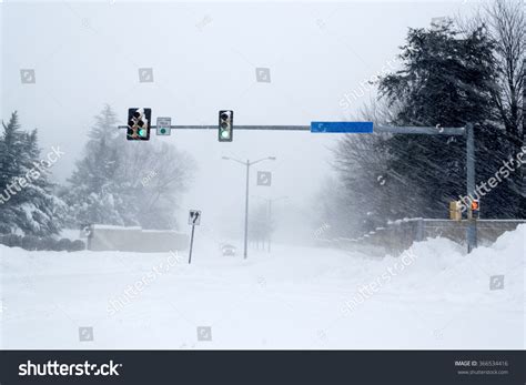 885 Snow covered stop sign Images, Stock Photos & Vectors | Shutterstock